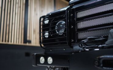 Land-Rover-Defender-1992-SUV-20