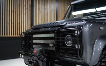 Land-Rover-Defender-1992-SUV-22