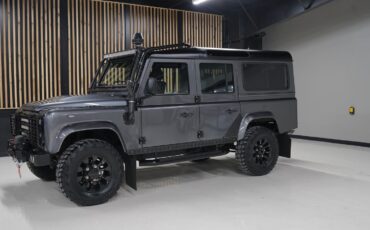 Land-Rover-Defender-1992-SUV-4