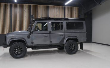 Land-Rover-Defender-1992-SUV-6