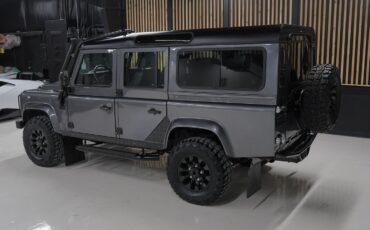 Land-Rover-Defender-1992-SUV-7