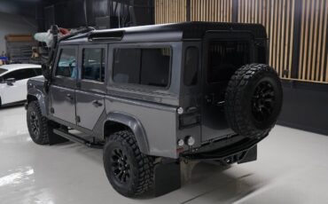 Land-Rover-Defender-1992-SUV-8