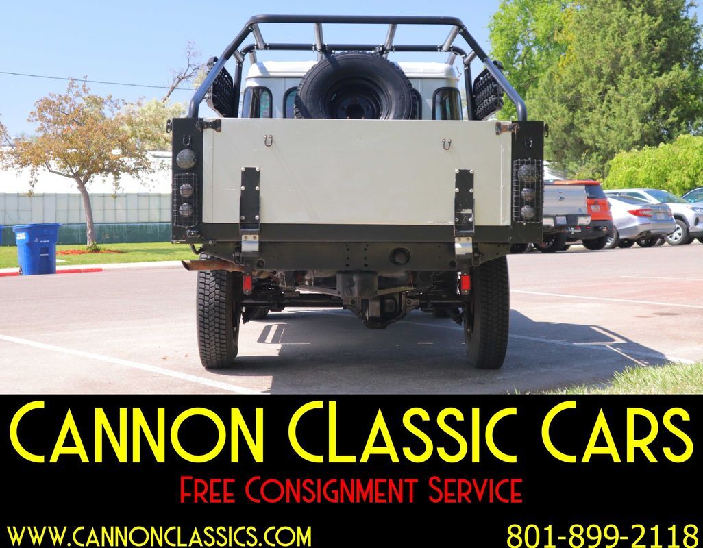 Land-Rover-Defender-1994-13