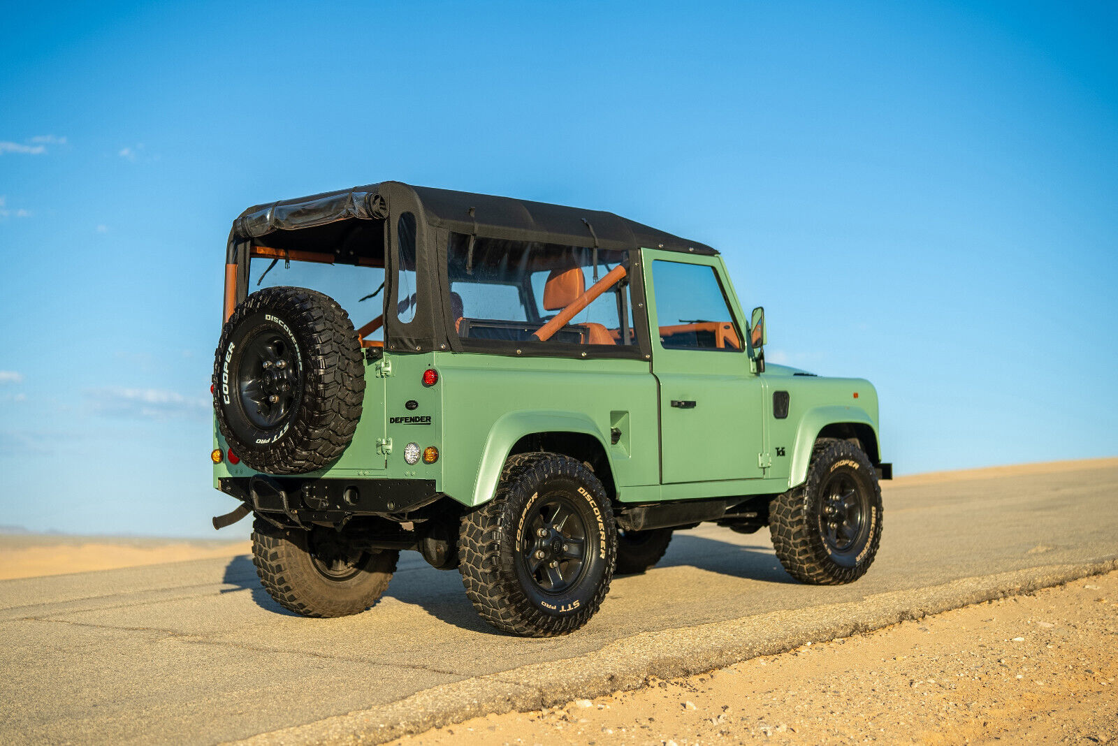 Land-Rover-Defender-1994-15