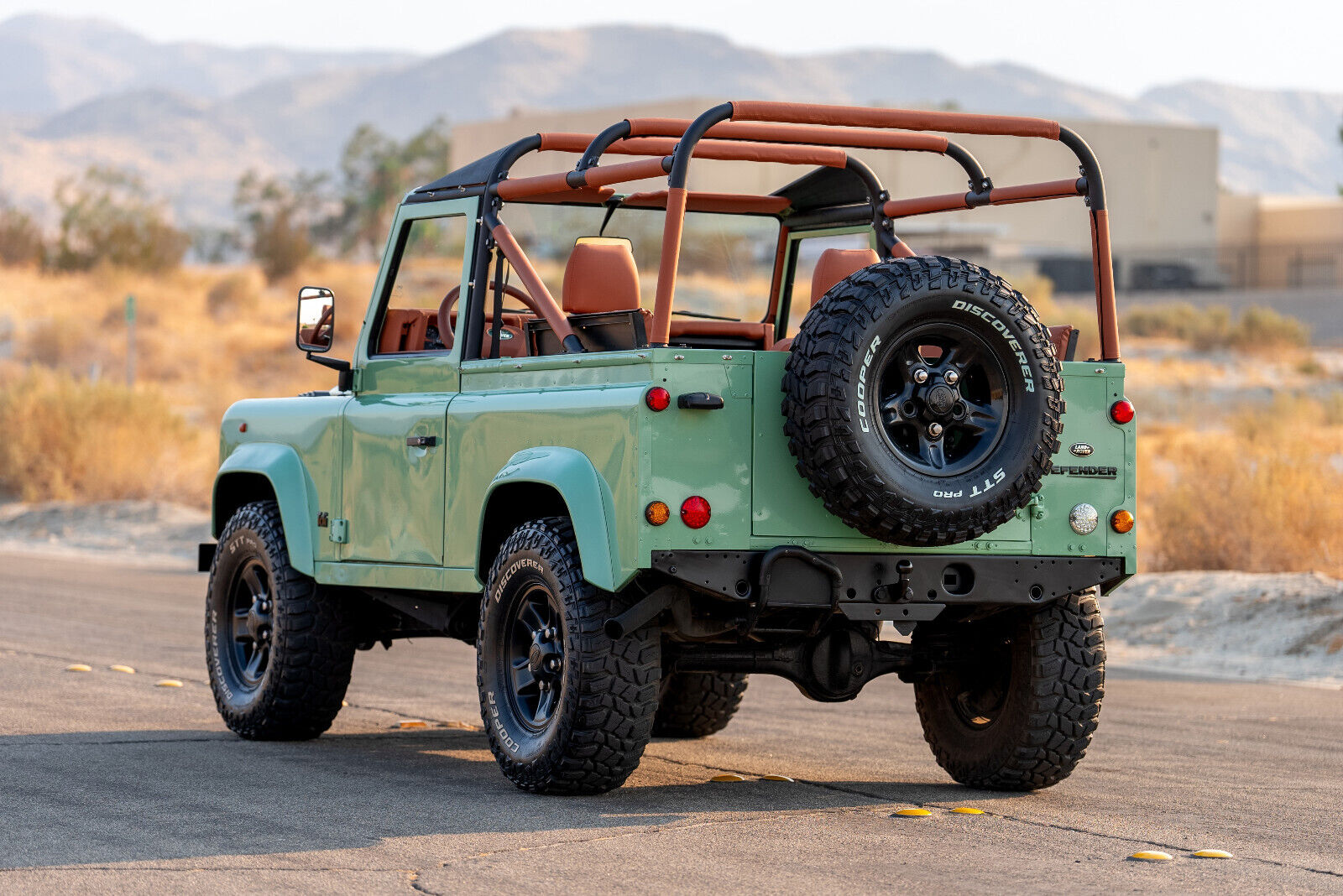 Land-Rover-Defender-1994-16