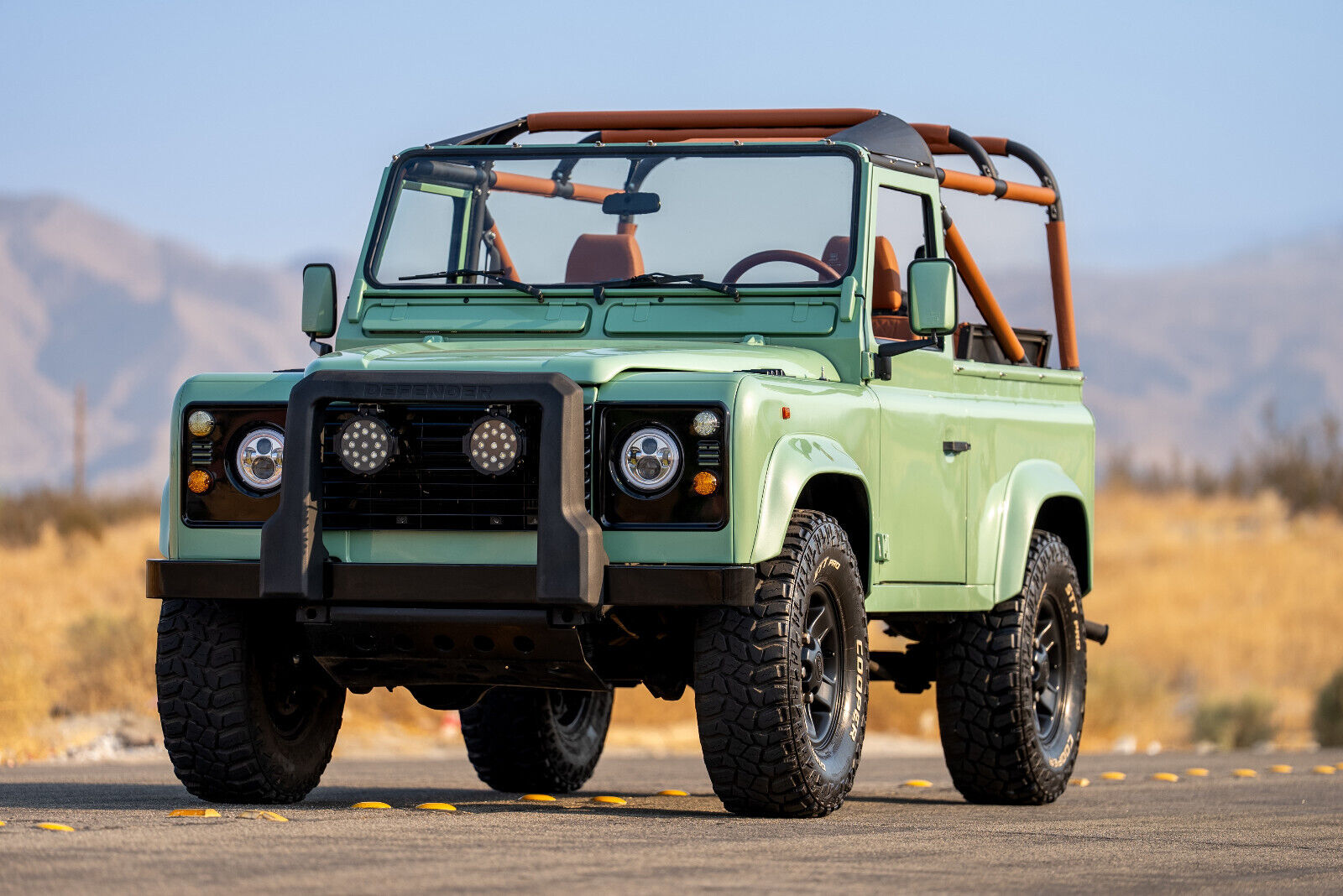 Land-Rover-Defender-1994-19