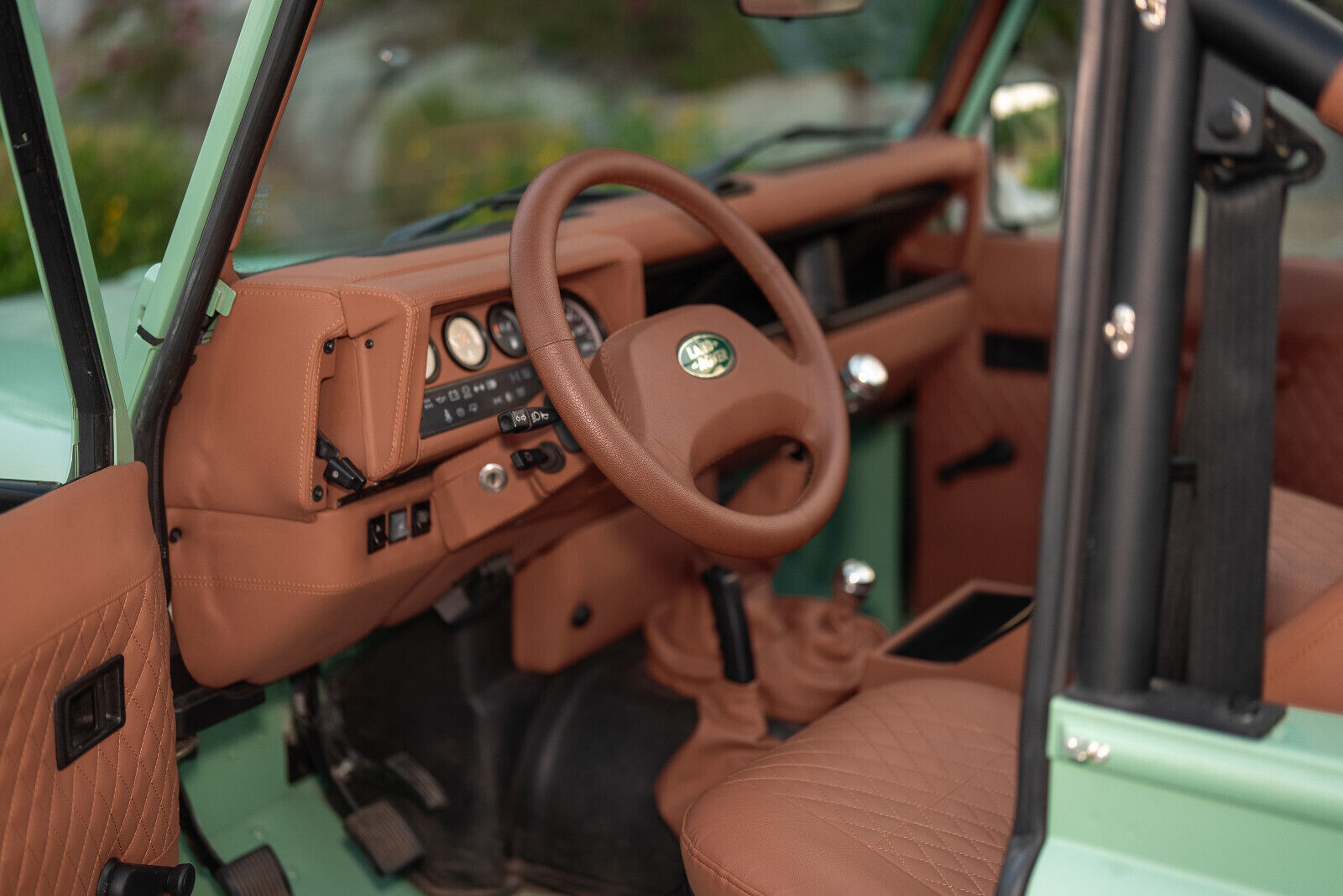 Land-Rover-Defender-1994-22