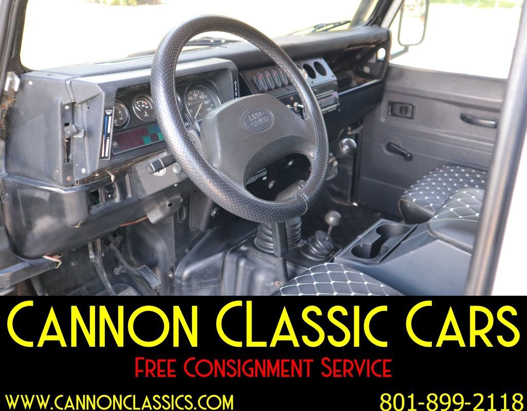 Land-Rover-Defender-1994-24