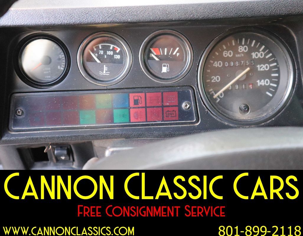 Land-Rover-Defender-1994-27