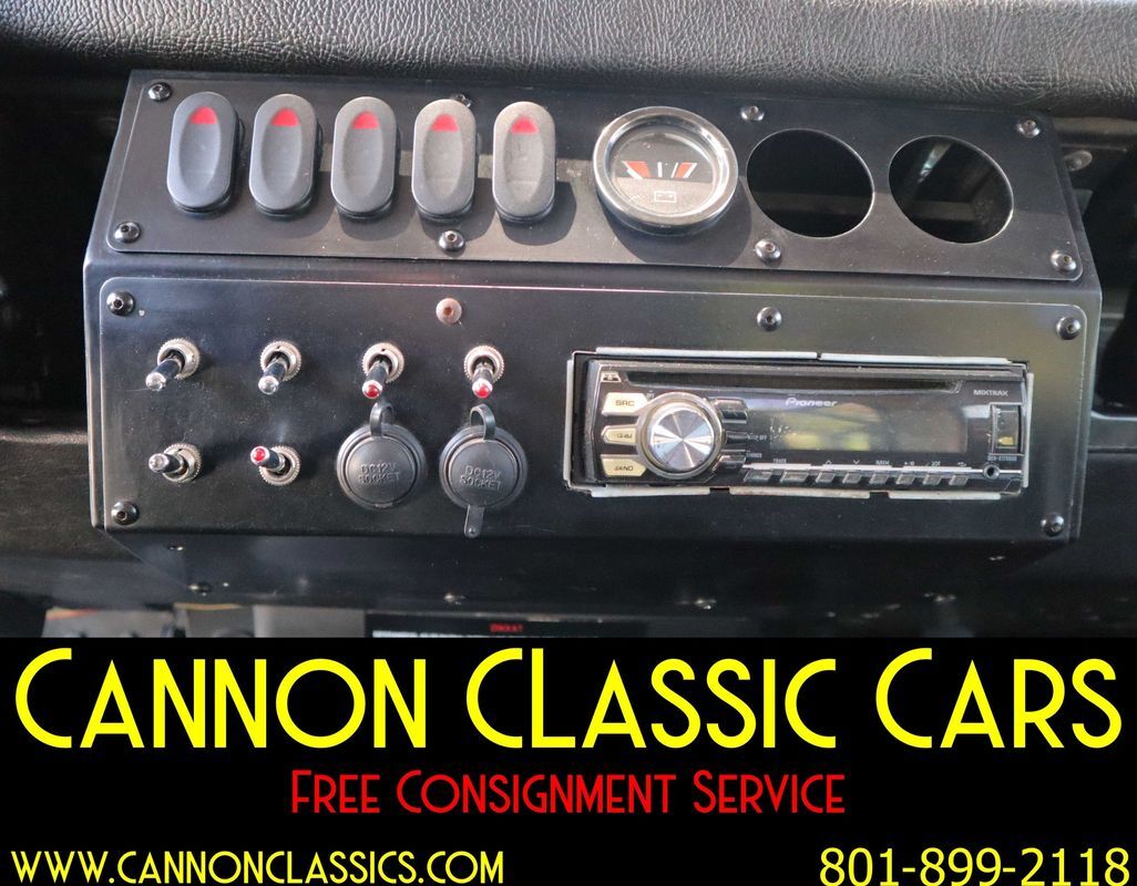 Land-Rover-Defender-1994-30