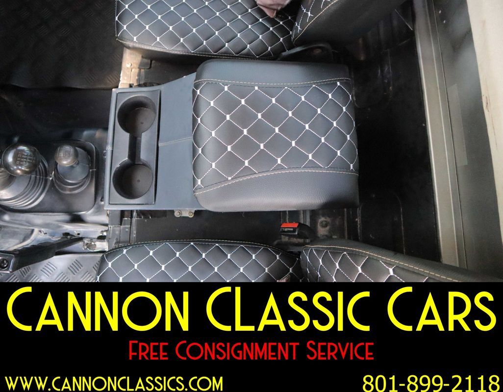 Land-Rover-Defender-1994-31
