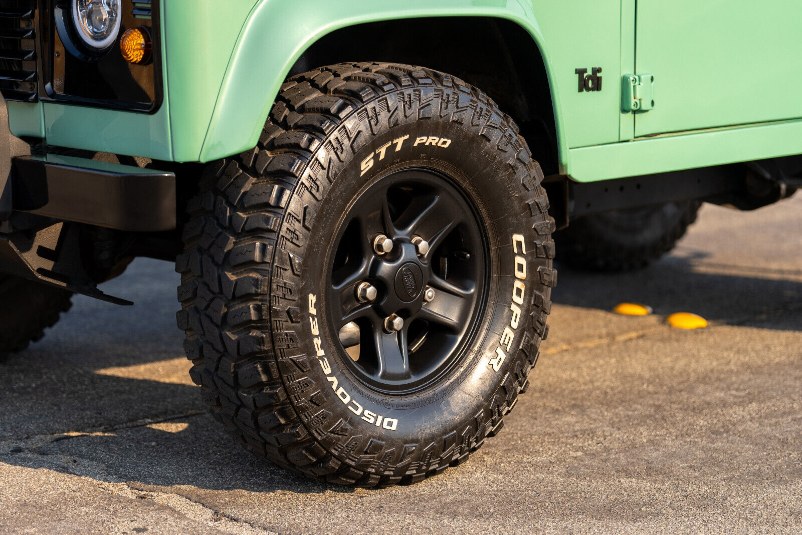 Land-Rover-Defender-1994-31