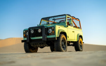 Land-Rover-Defender-1994-33