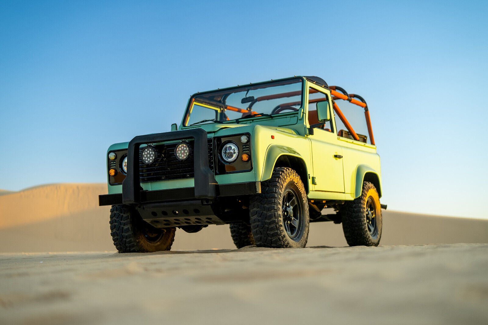 Land-Rover-Defender-1994-33