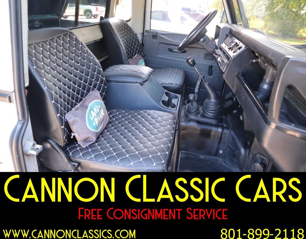 Land-Rover-Defender-1994-35