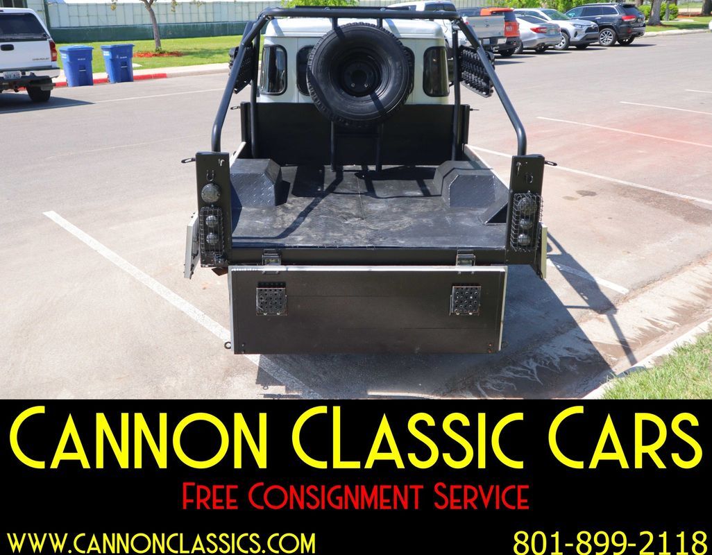 Land-Rover-Defender-1994-37