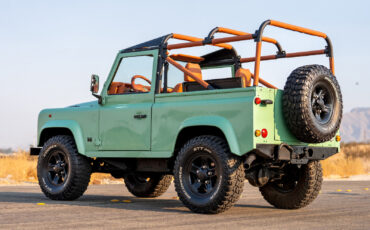 Land-Rover-Defender-1994-8