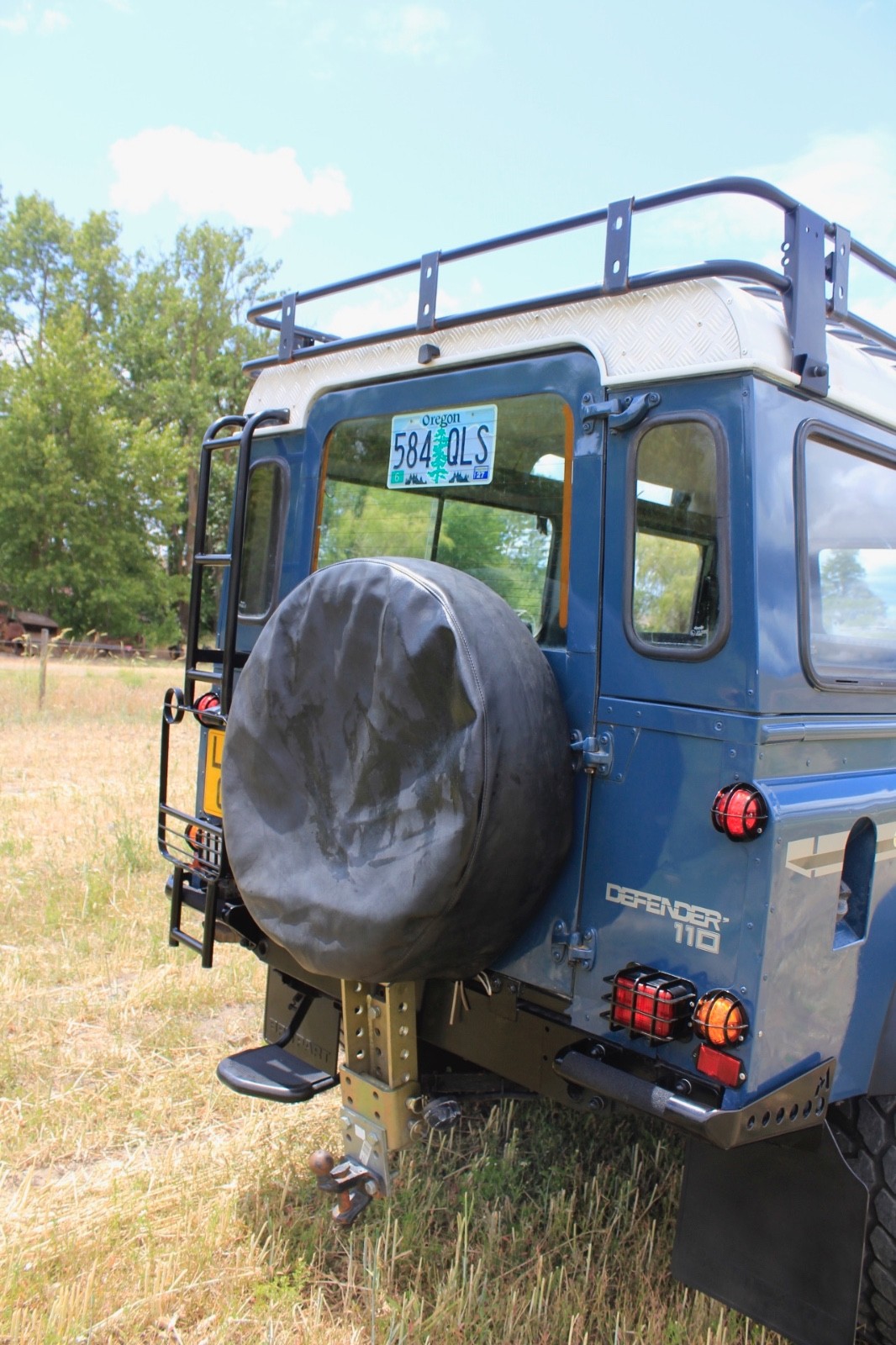 Land-Rover-Defender-1994-SUV-10