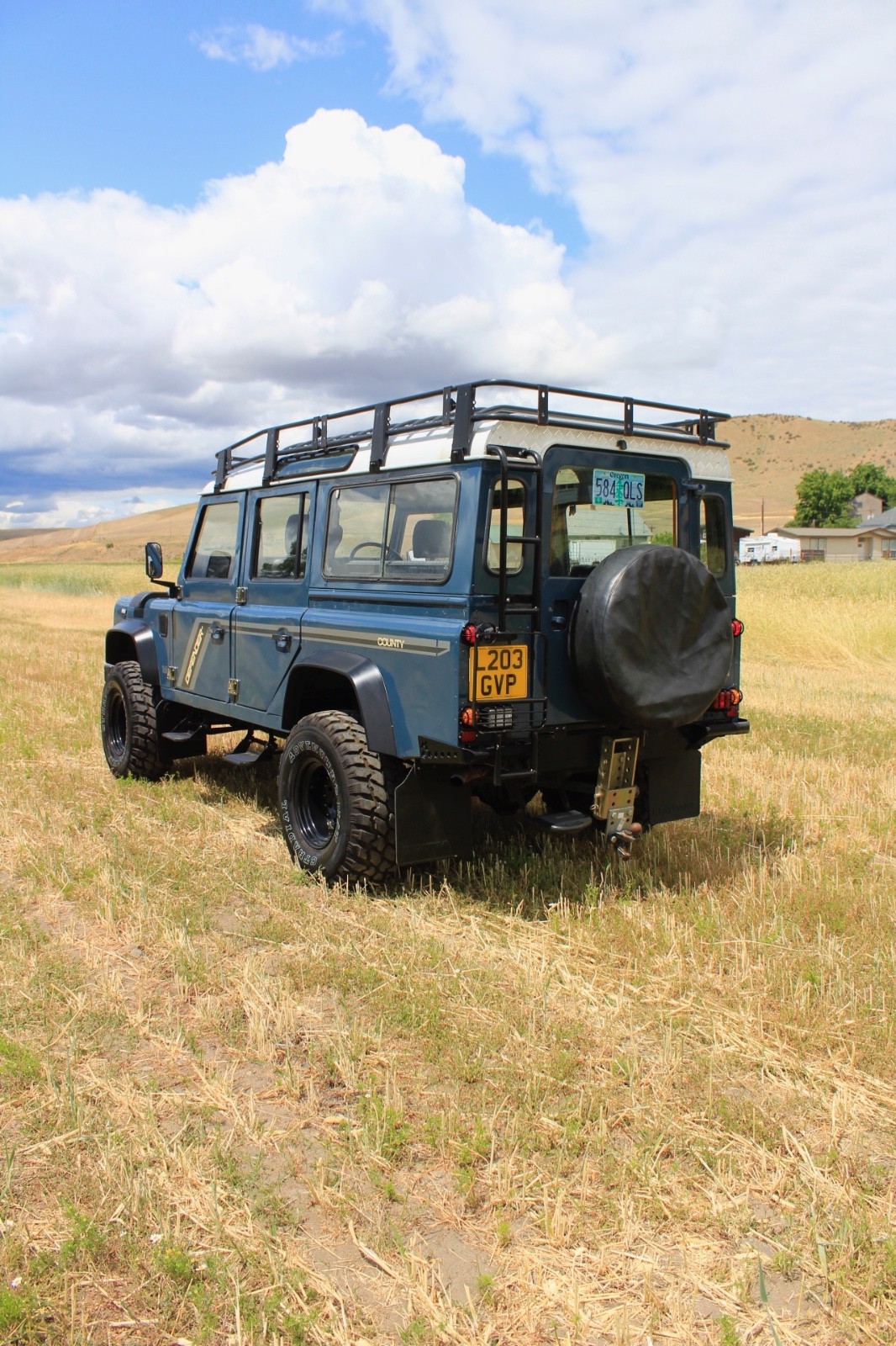Land-Rover-Defender-1994-SUV-11