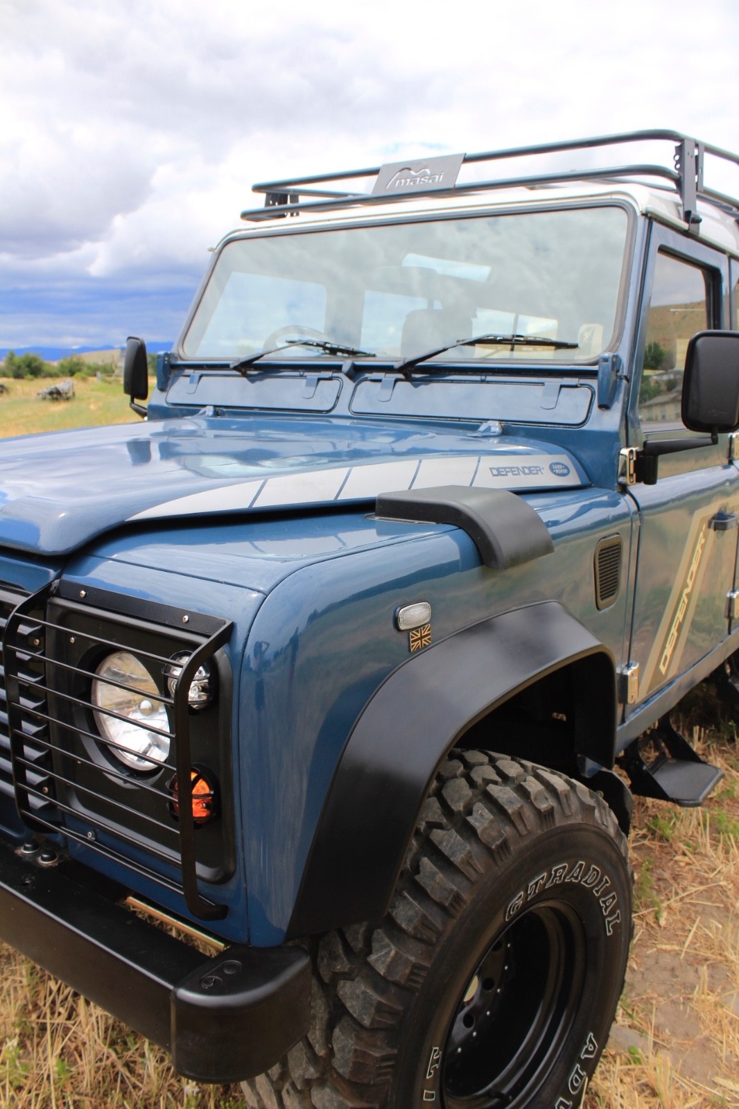 Land-Rover-Defender-1994-SUV-2