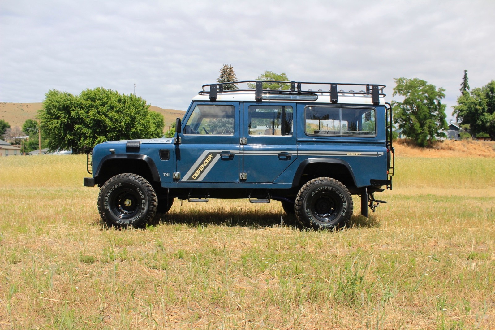 Land-Rover-Defender-1994-SUV-22