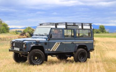 Land-Rover-Defender-1994-SUV