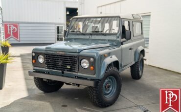 Land-Rover-Defender-1995-SUV-1
