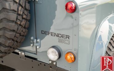 Land-Rover-Defender-1995-SUV-11