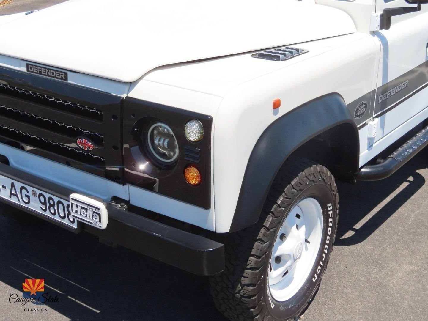 Land-Rover-Defender-1995-SUV-11
