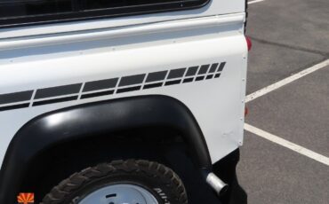 Land-Rover-Defender-1995-SUV-12