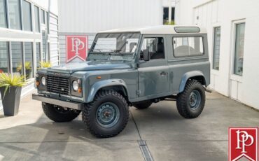 Land-Rover-Defender-1995-SUV