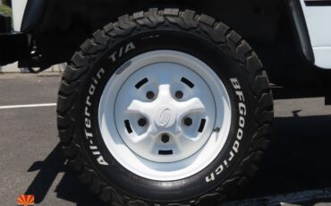 Land-Rover-Defender-1995-SUV-14