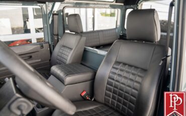 Land-Rover-Defender-1995-SUV-14