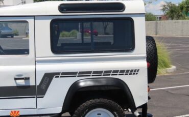 Land-Rover-Defender-1995-SUV-17