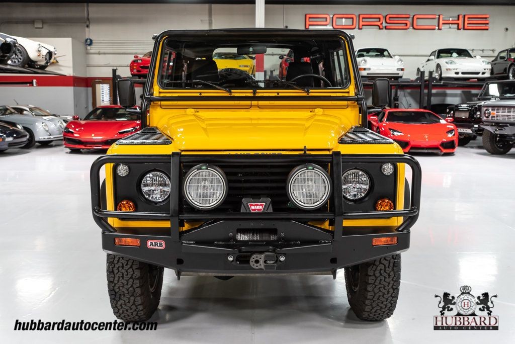 Land-Rover-Defender-1995-SUV-2