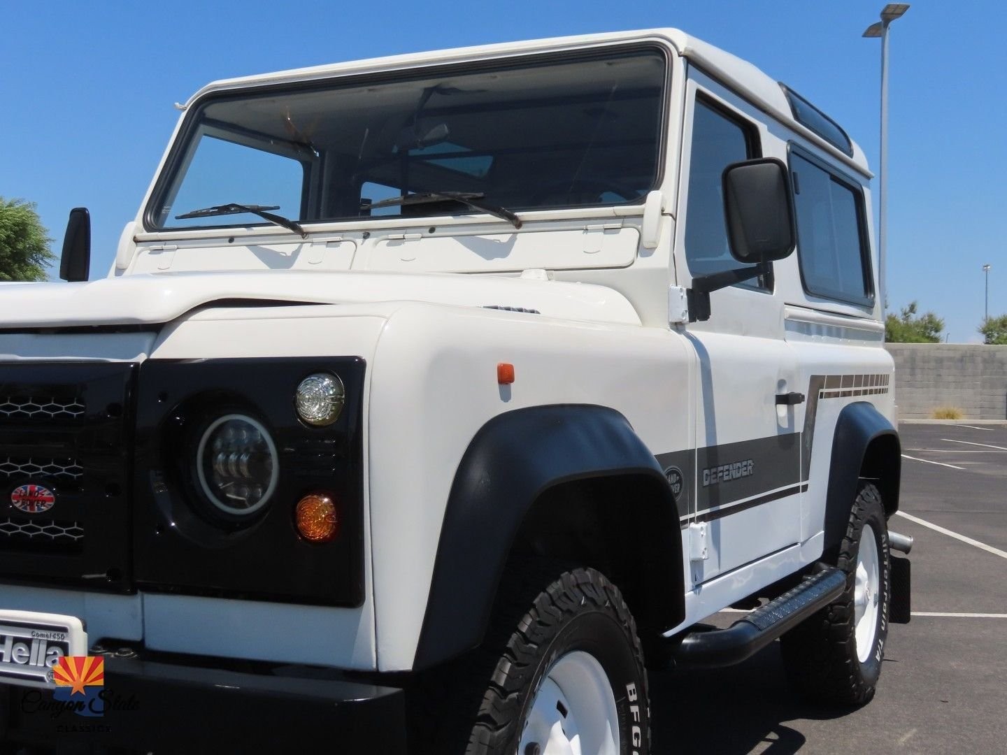 Land-Rover-Defender-1995-SUV-21