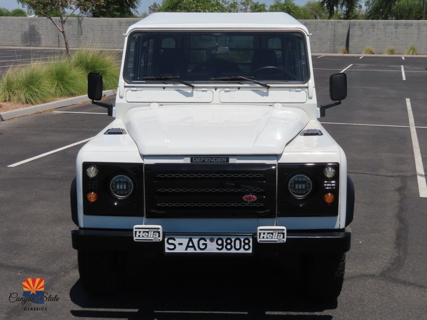Land-Rover-Defender-1995-SUV-28