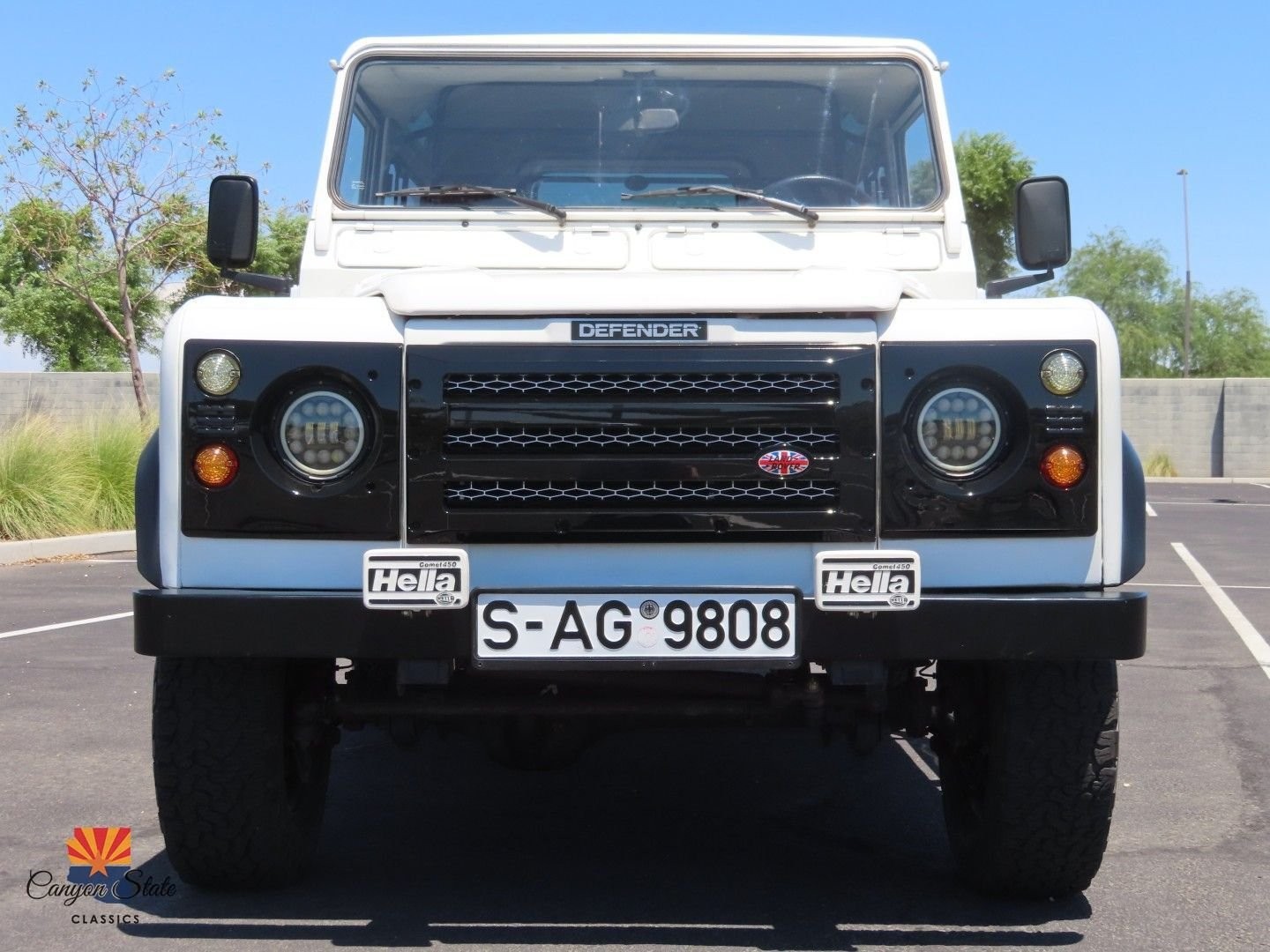 Land-Rover-Defender-1995-SUV-29