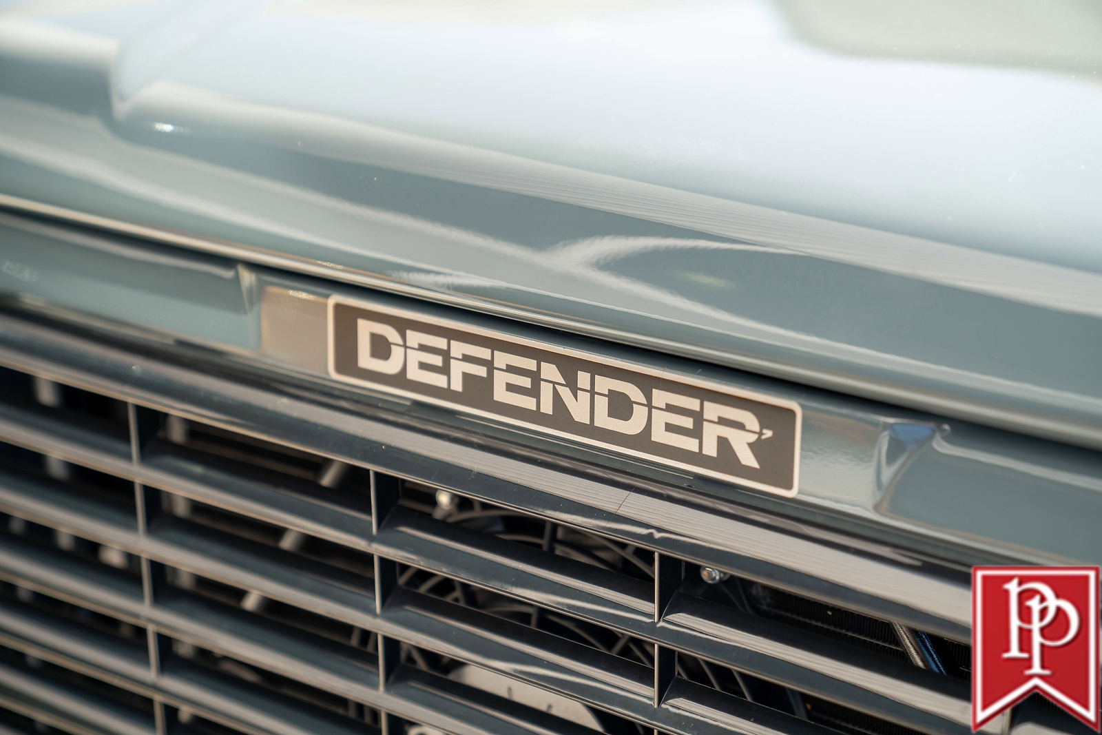 Land-Rover-Defender-1995-SUV-3