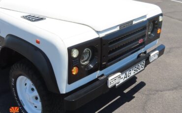 Land-Rover-Defender-1995-SUV-30