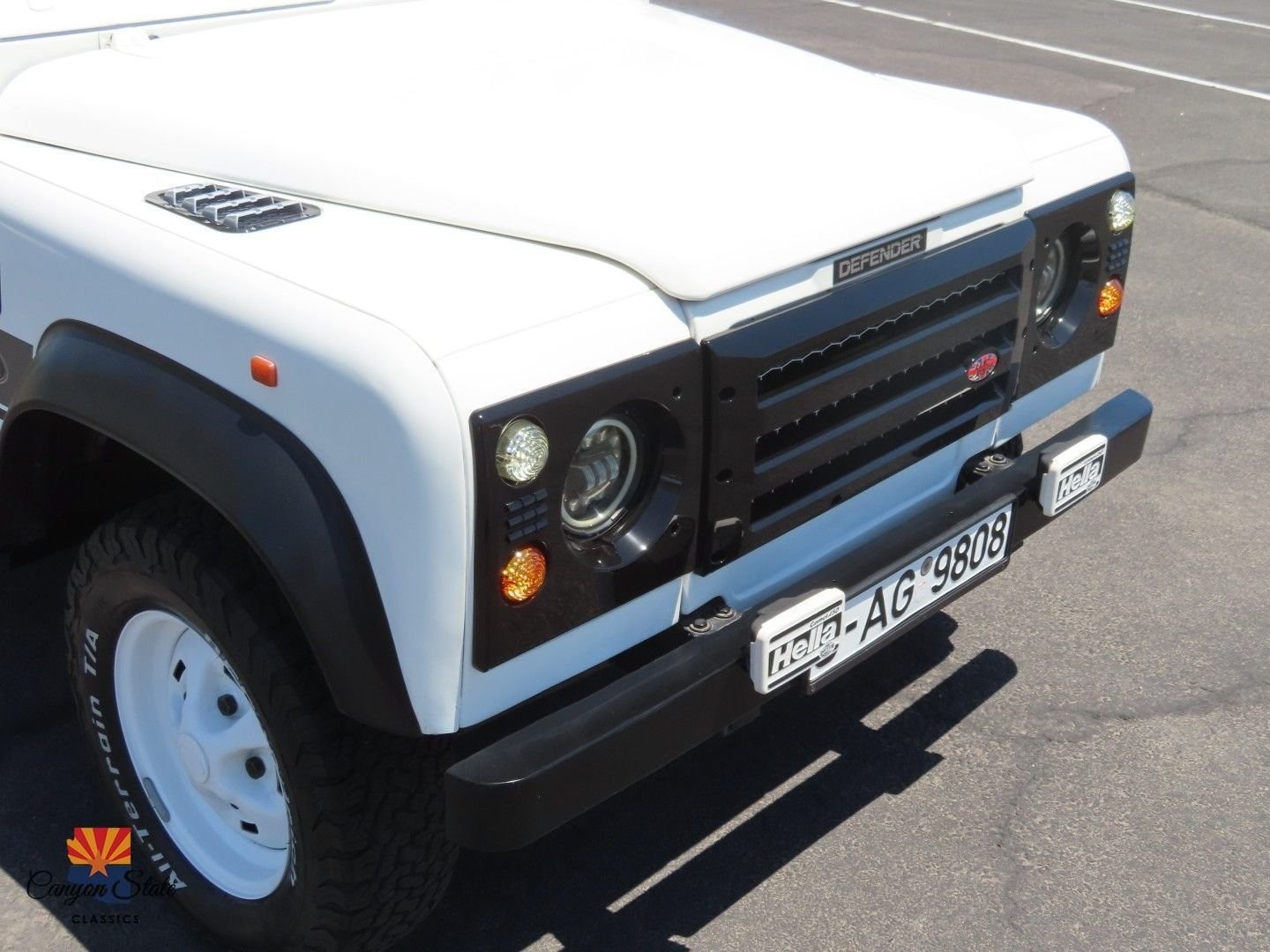 Land-Rover-Defender-1995-SUV-30