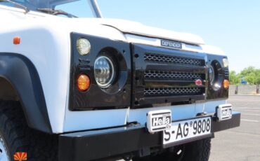 Land-Rover-Defender-1995-SUV-31
