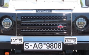 Land-Rover-Defender-1995-SUV-33
