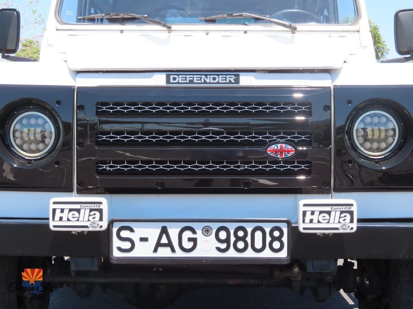 Land-Rover-Defender-1995-SUV-33