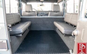 Land-Rover-Defender-1995-SUV-34
