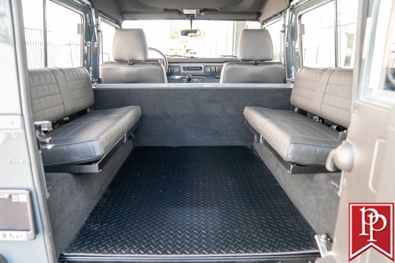 Land-Rover-Defender-1995-SUV-34
