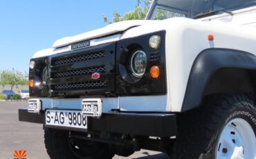 Land-Rover-Defender-1995-SUV-35