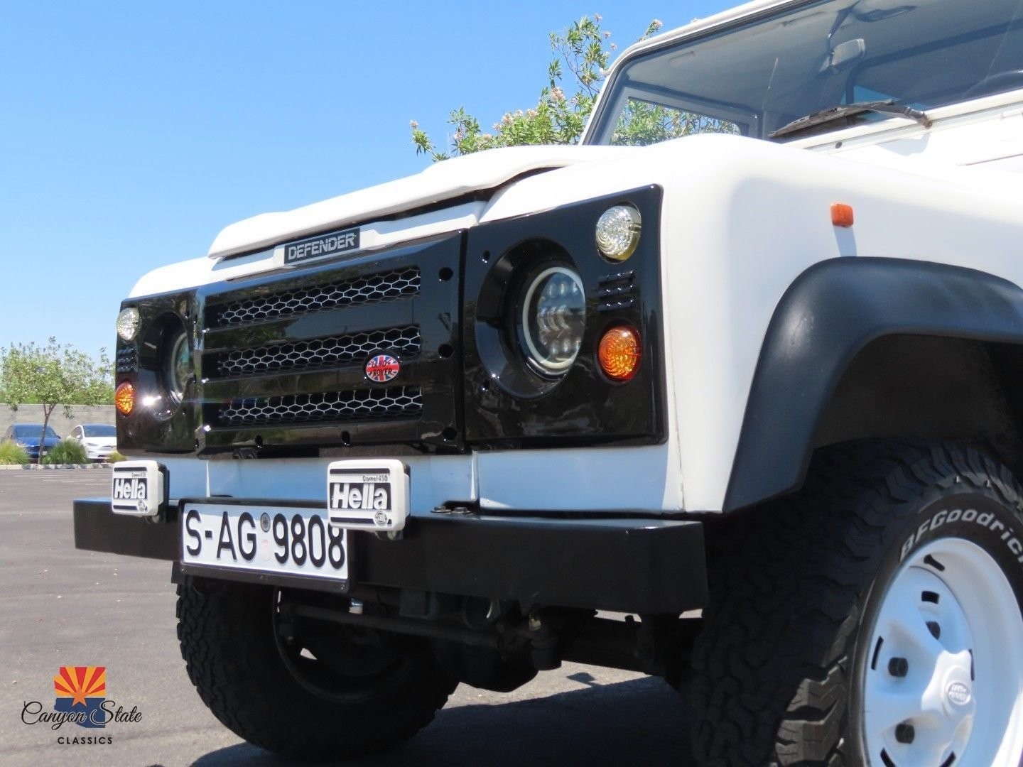 Land-Rover-Defender-1995-SUV-35
