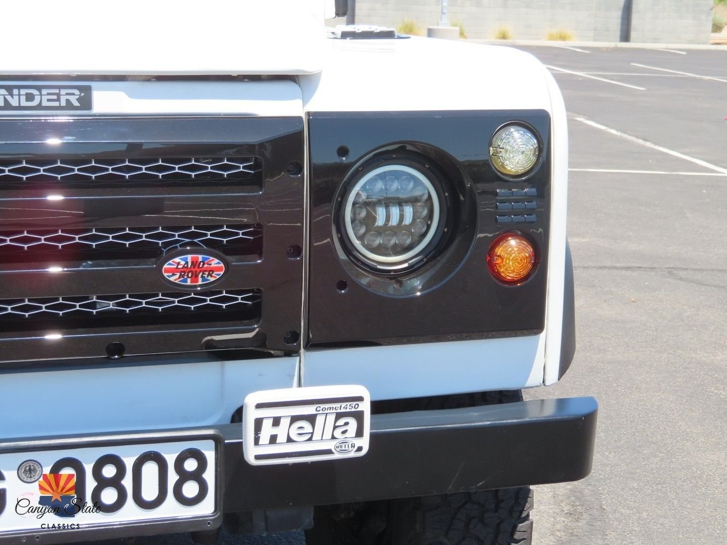 Land-Rover-Defender-1995-SUV-36
