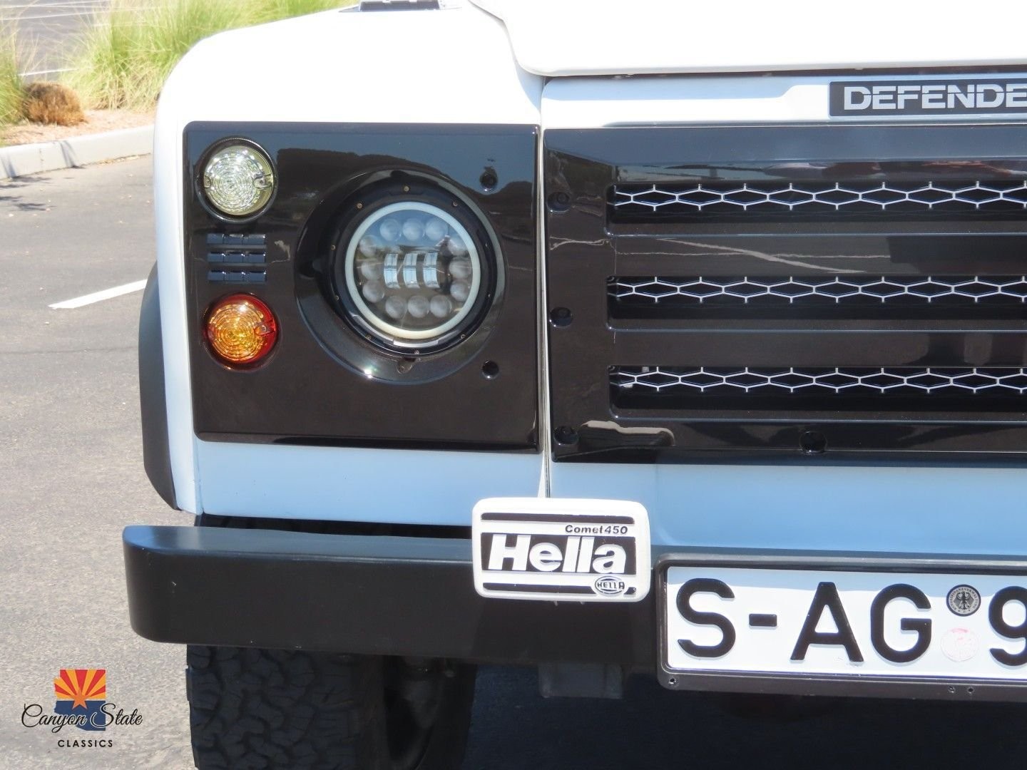 Land-Rover-Defender-1995-SUV-37